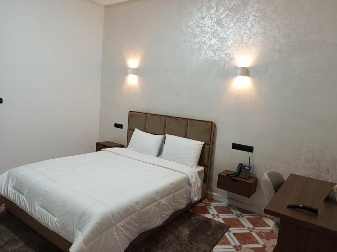 אל ג'אדידה Hotel De Provence מראה חיצוני תמונה